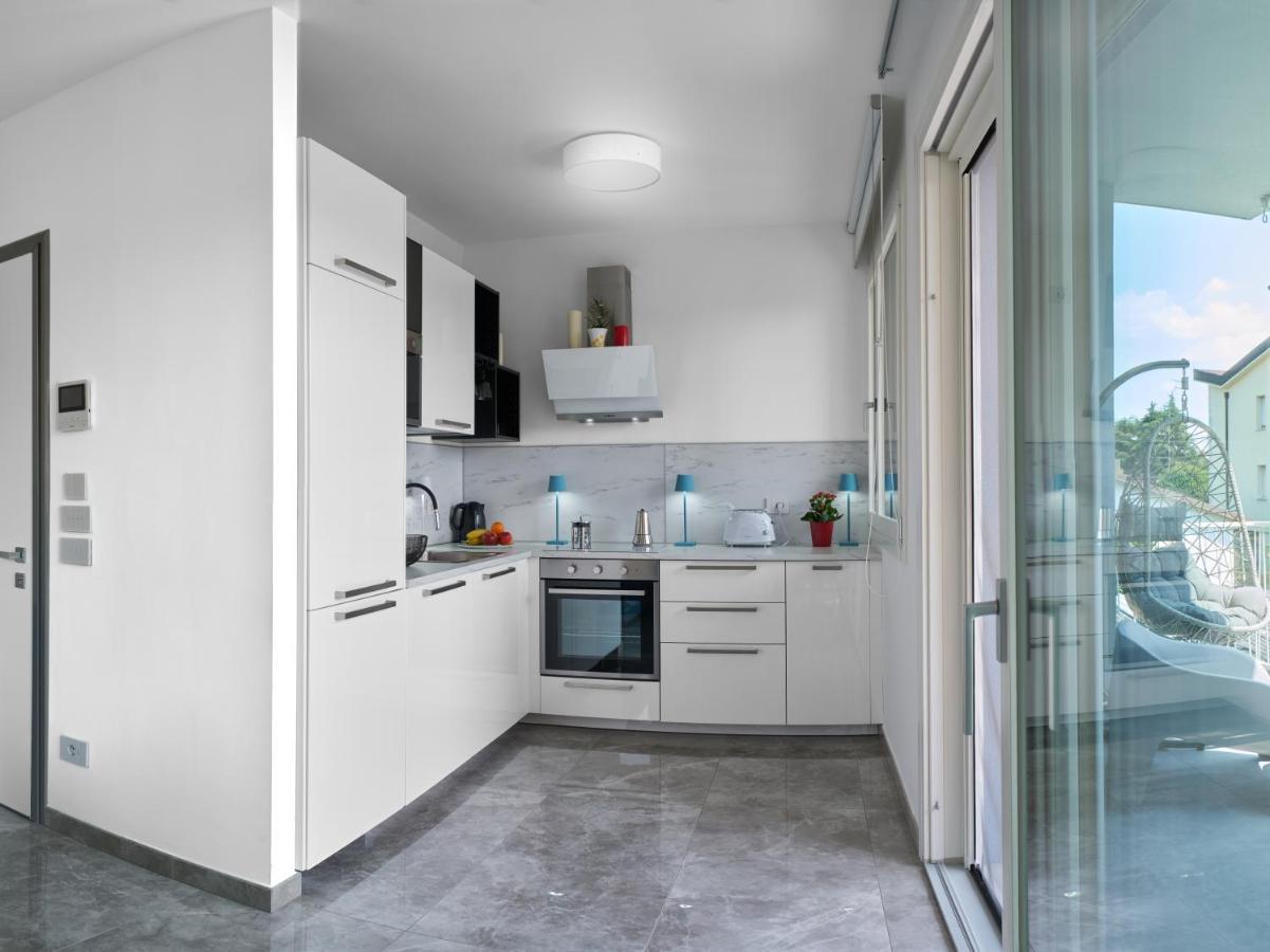 Villa Karolina Desenzano del Garda Zewnętrze zdjęcie